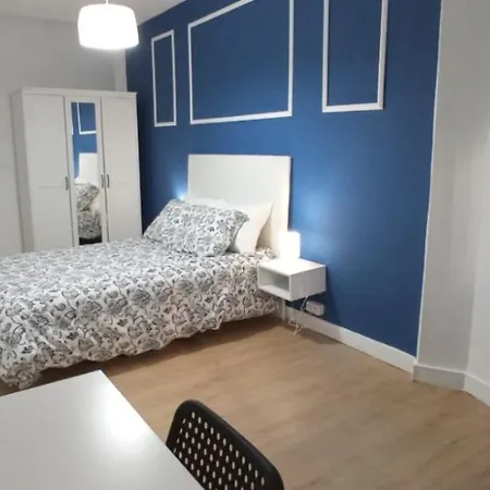 Apartmán Recien Reformado En El Centro De Vilagarcia De Arousa. *