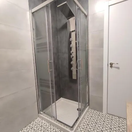 Recien Reformado En El Centro De Vilagarcia De Arousa. *